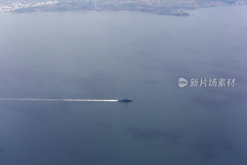 土耳其海军军事护卫舰，位于土耳其伊斯坦布尔kartal pendik附近的马尔马拉海沿岸的伊兹米特湾